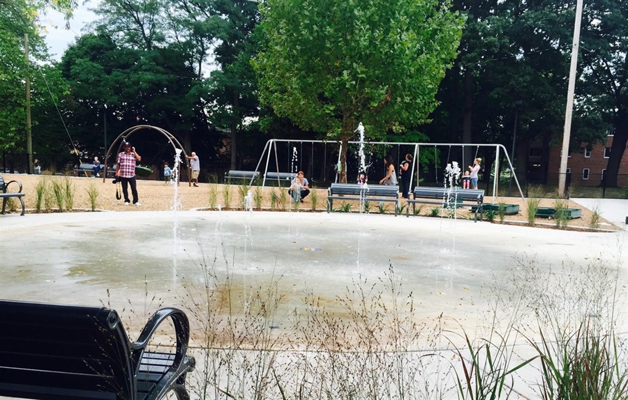 JPEG image of a splashpad at Wilcox Park