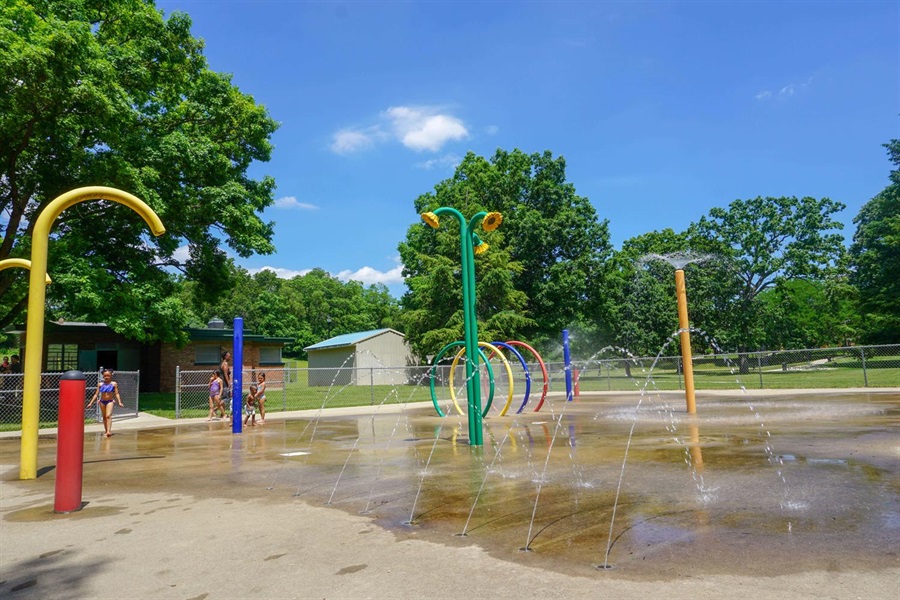JPEG image of the splash pad at Mulick Park