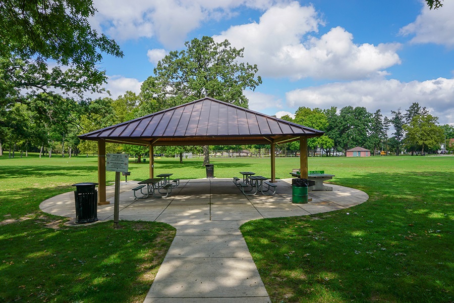 JPEG image of the Garfield Park south picnic shelter, grill, and outdoor ping pong table