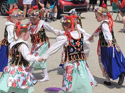 Polish Child Dancers